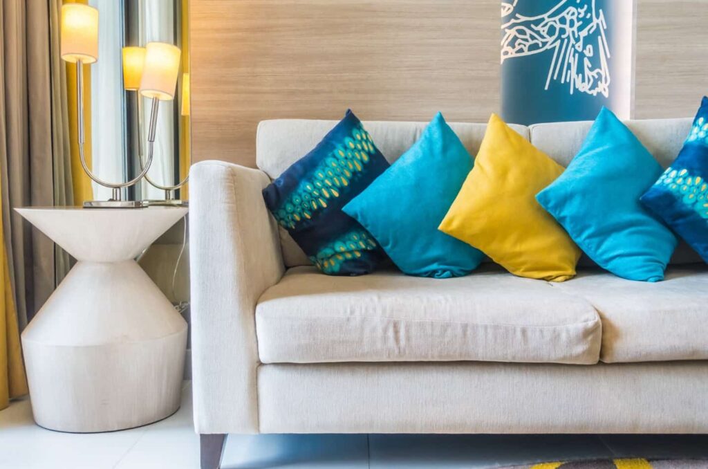 How to Choose the Perfect Pillow Covers for Your Sofa